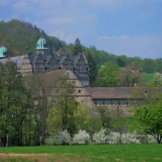 Schloss Haemelschenburg Fruehjahr Mueller